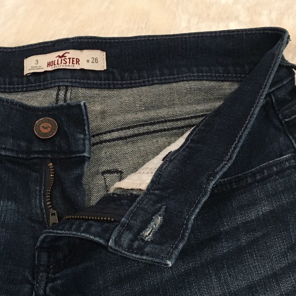 Hollister | Cuffed Denim Shorts - Picture 3 of 6